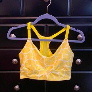 Lemon pattern medium sports bra